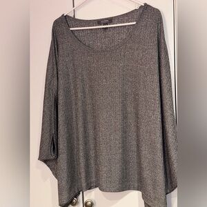 Lisa Rinna Collection Gray Batwing Sleeve Blouse. Size 3X